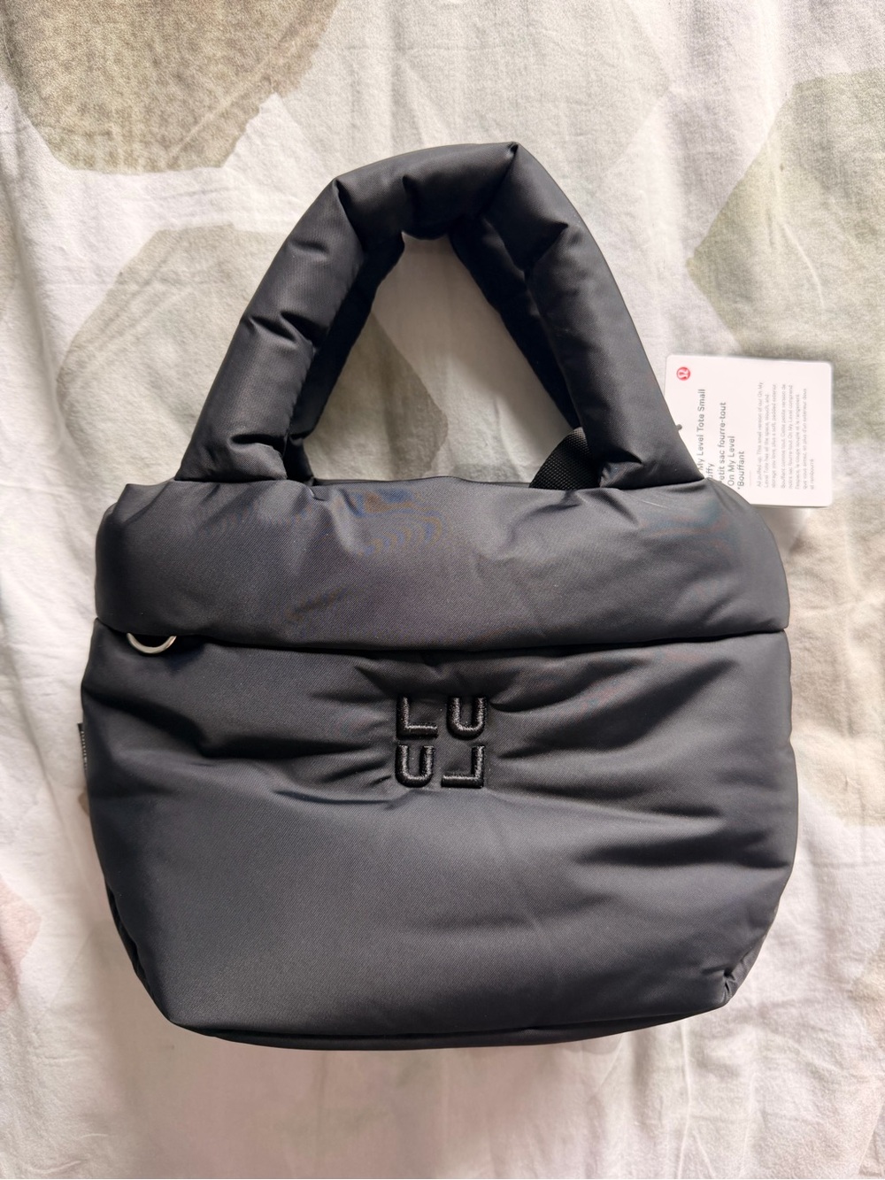 Lululemon On My Level Puffer Tote Bag Small in Black NWT